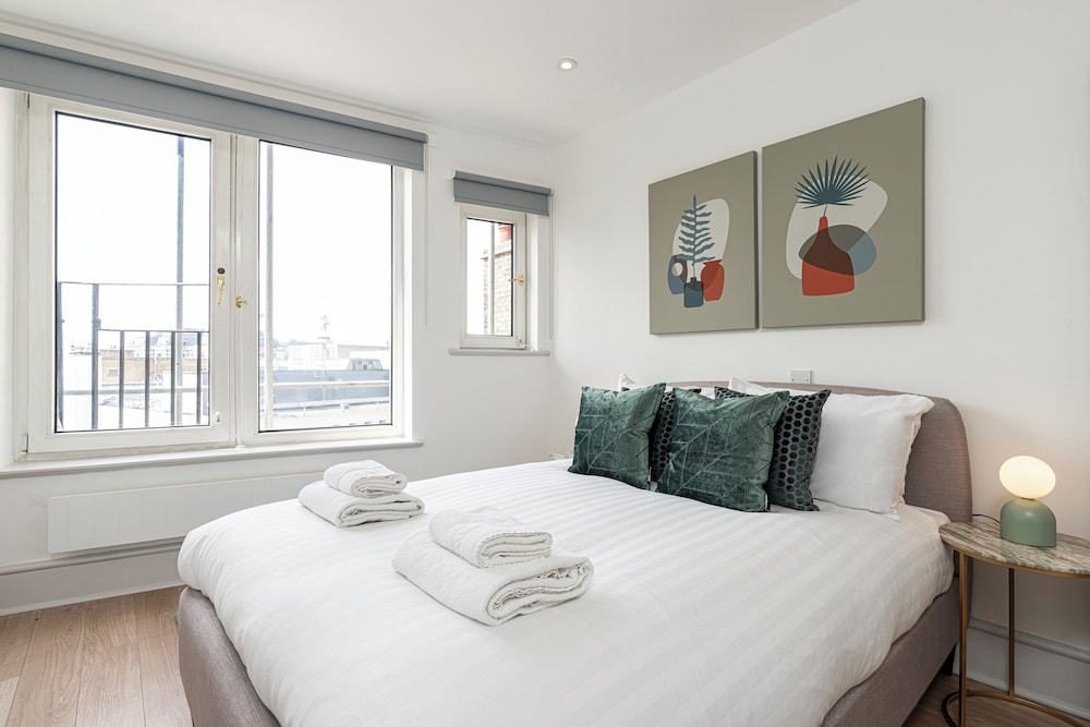 JOIVY Stylish 1 bed flats in Soho