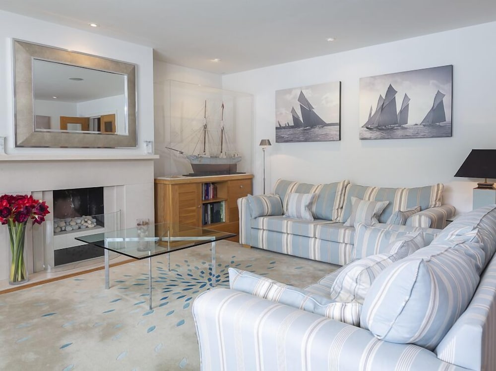 7 Dart Marina view 3
