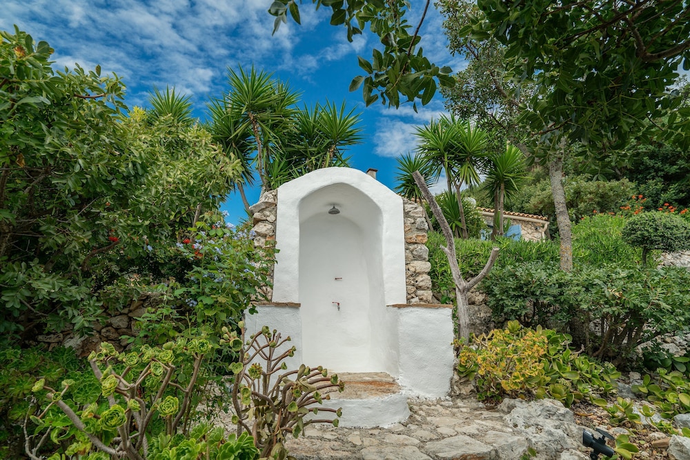 Askos Villa