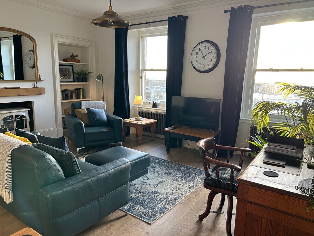 Seaview 2-bed Apartment on Anstruther Harbourfront