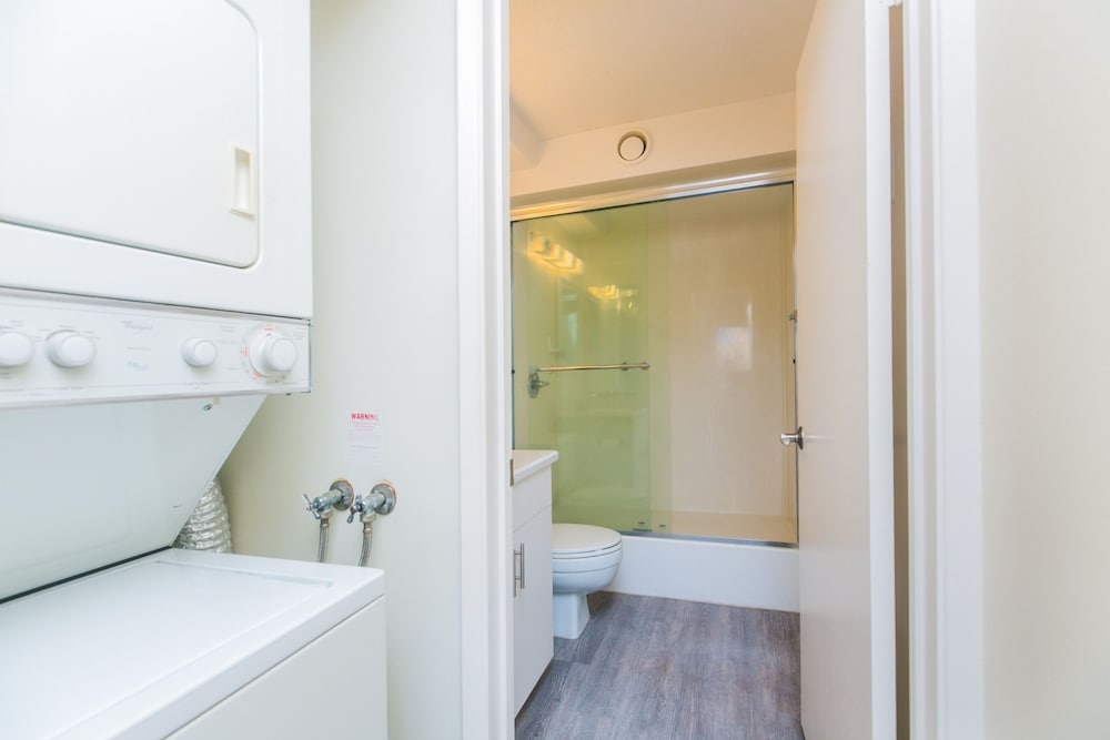 Discovery Bay 2308 1 Bedroom Condo by RedAwning