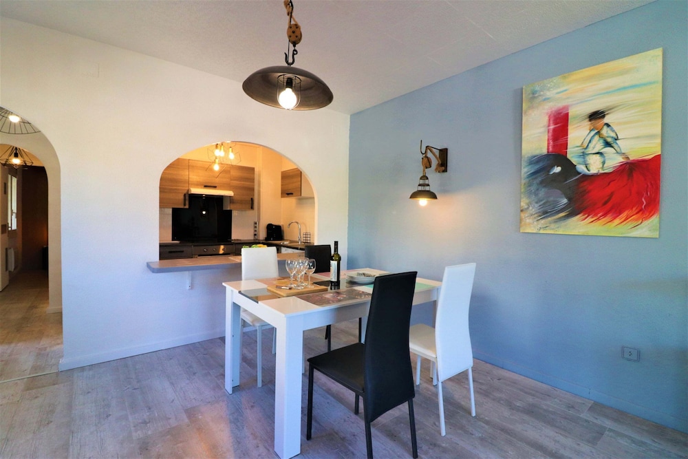 Apartment With Scenic View