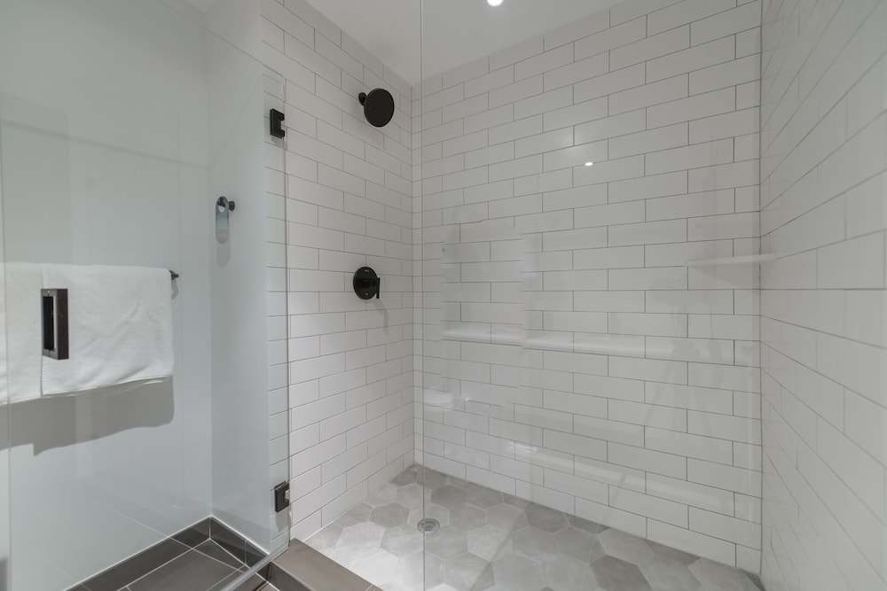Luxury Condo  In The Epicenter of Miami