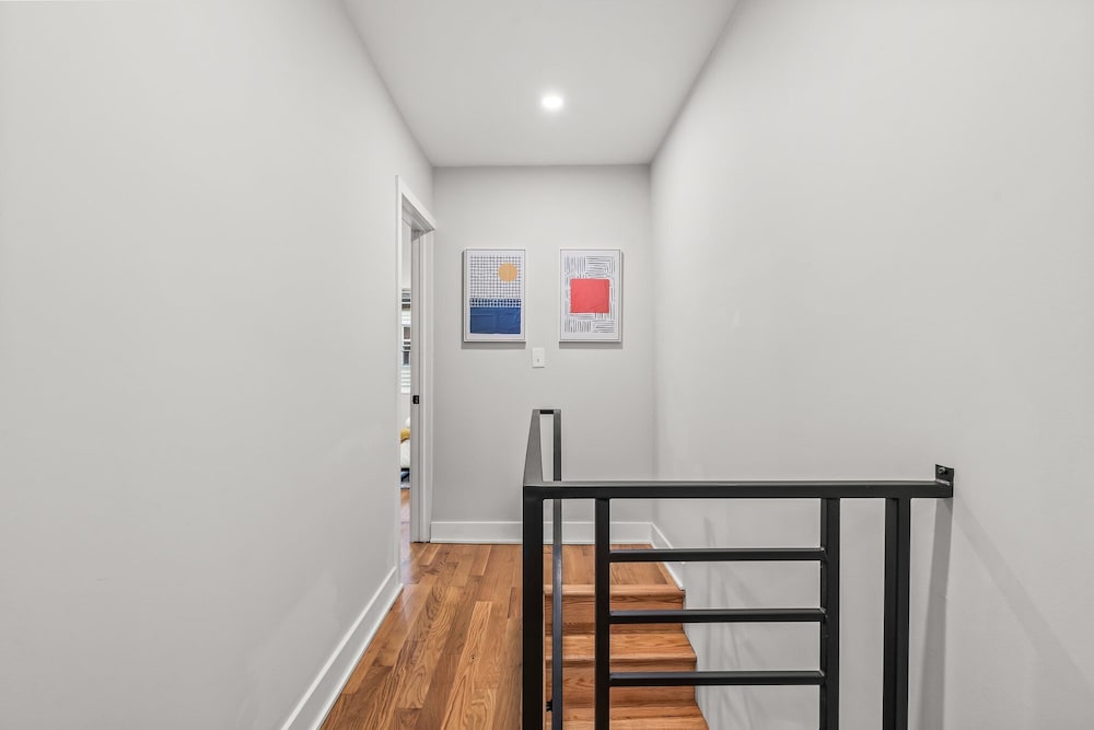 Stylish 3-Bedroom Home in Philly - Property Image 30
