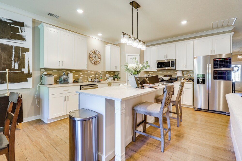 7 Mi to Boyce Park: Family Townhome in Verona!