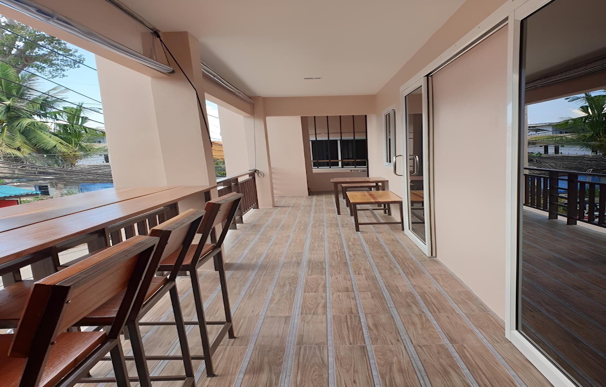 Sairee Center Guesthouse