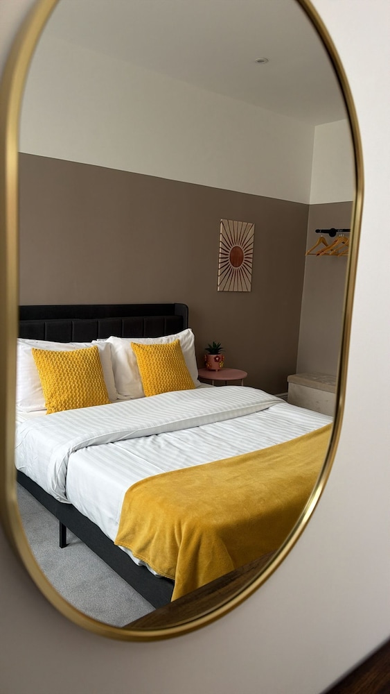 Luxury 2 Bed Apt Seaview By Urban Roost