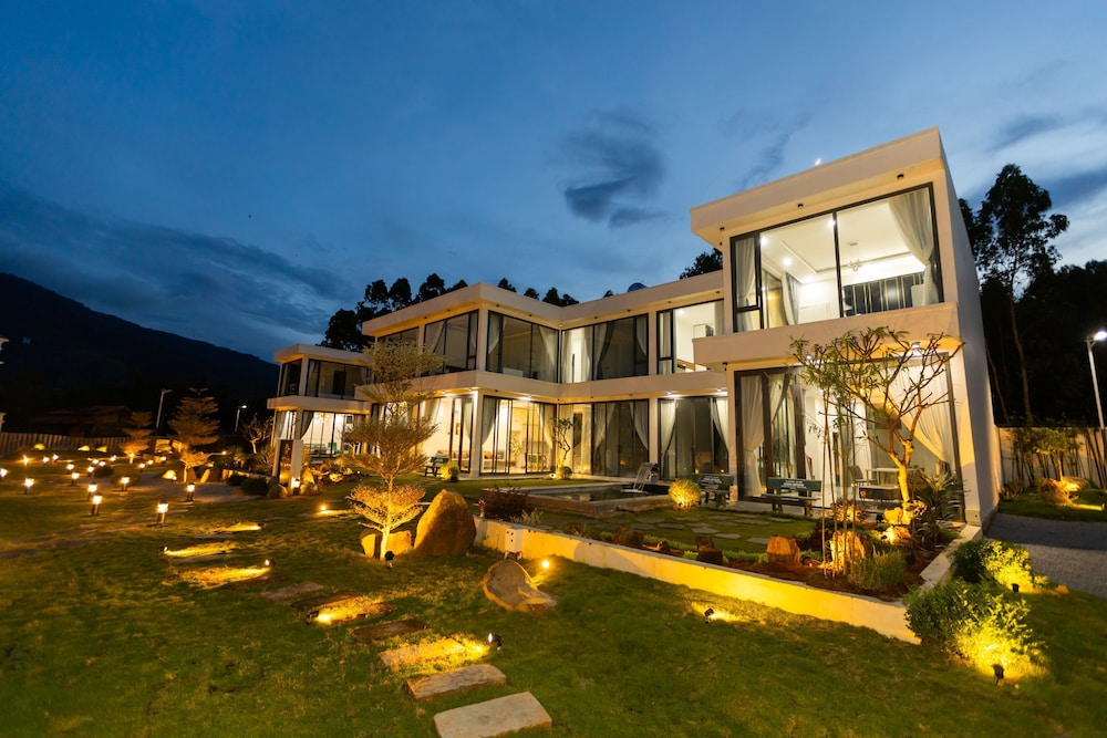 TKH Resort