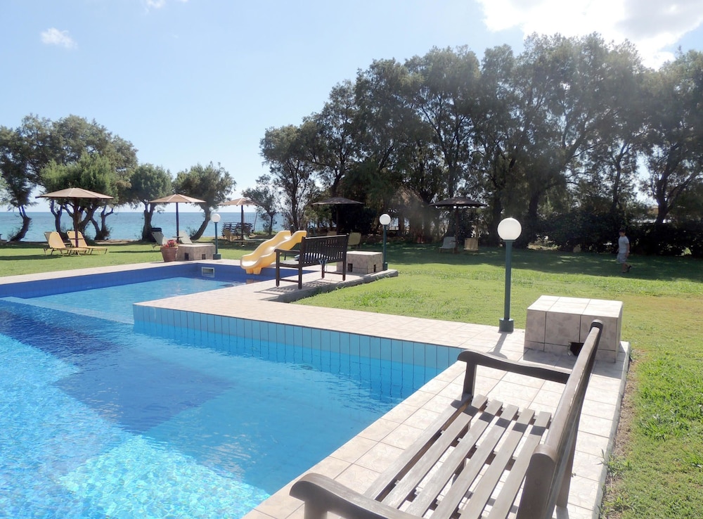 Arion Beach Hotel photo 4