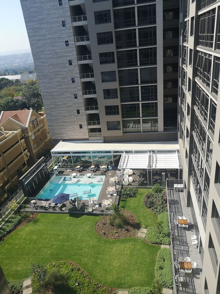 Stunning Apartment in Sandton