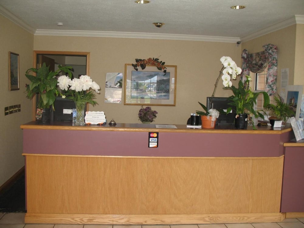 Great Lakes Inn view 2