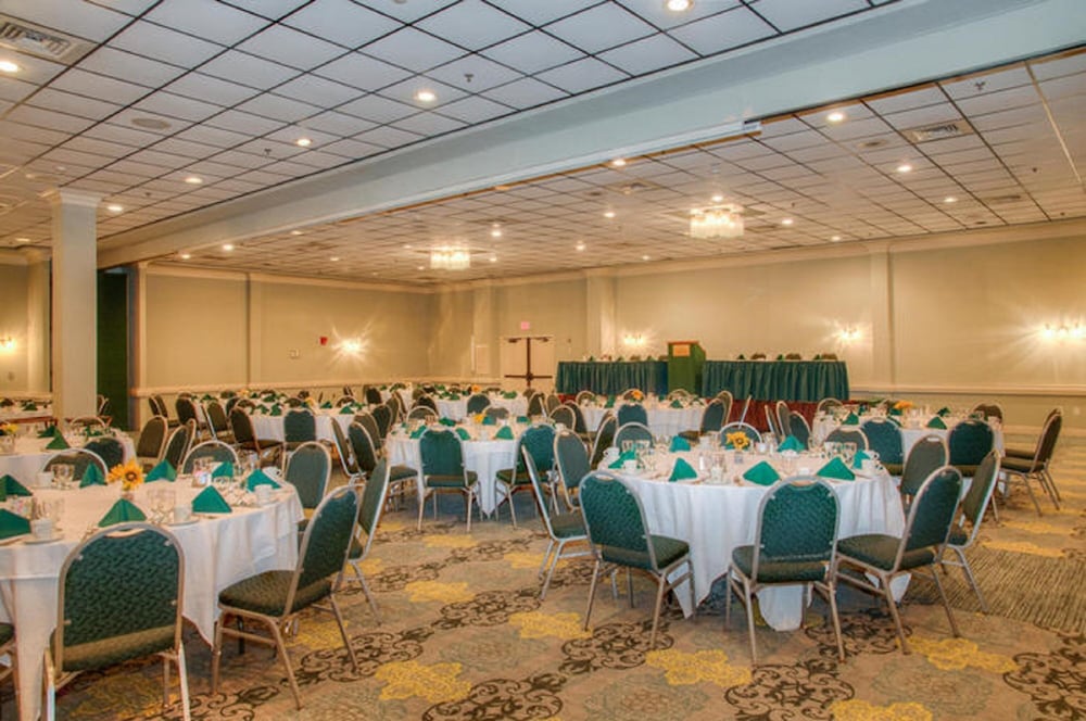 Landmark Resort by Elliott Beach Rentals