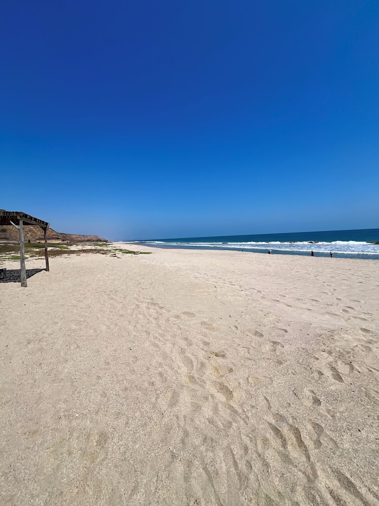 La Morada Punta Sal - Casa de playa frente al mar.
