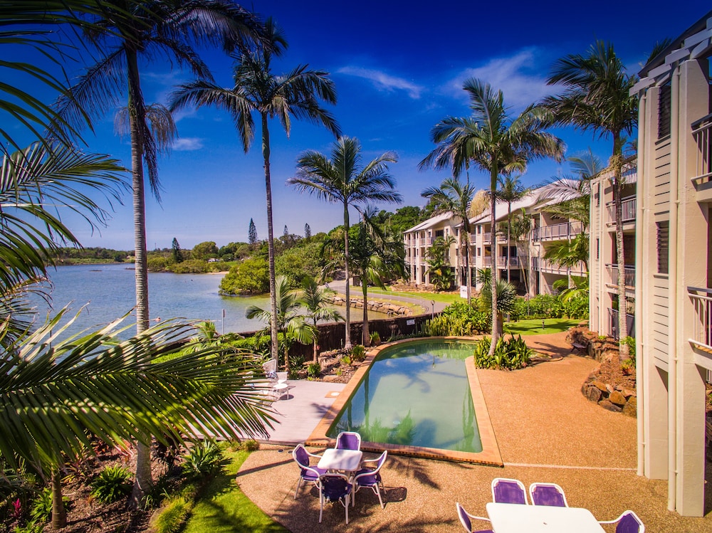 Sunrise Cove Holiday Apartments