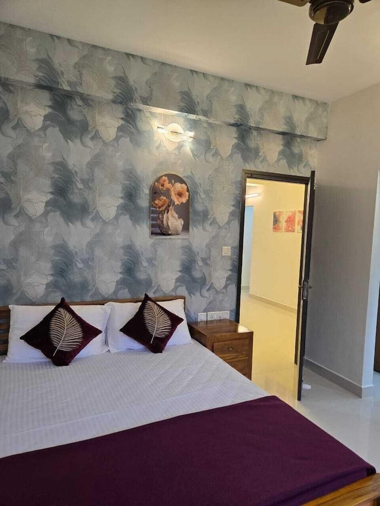 Centur Apartments