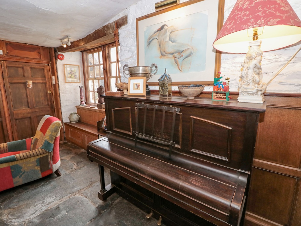 Manor Farmhouse