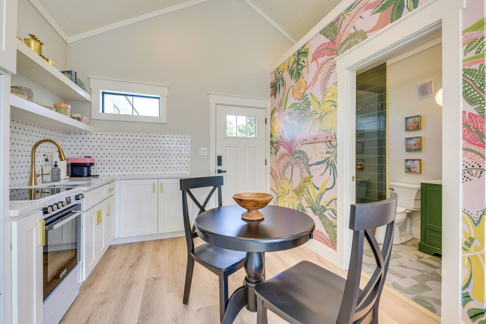 Walk to Laguna Beach: Modern Studio in Pcb!
