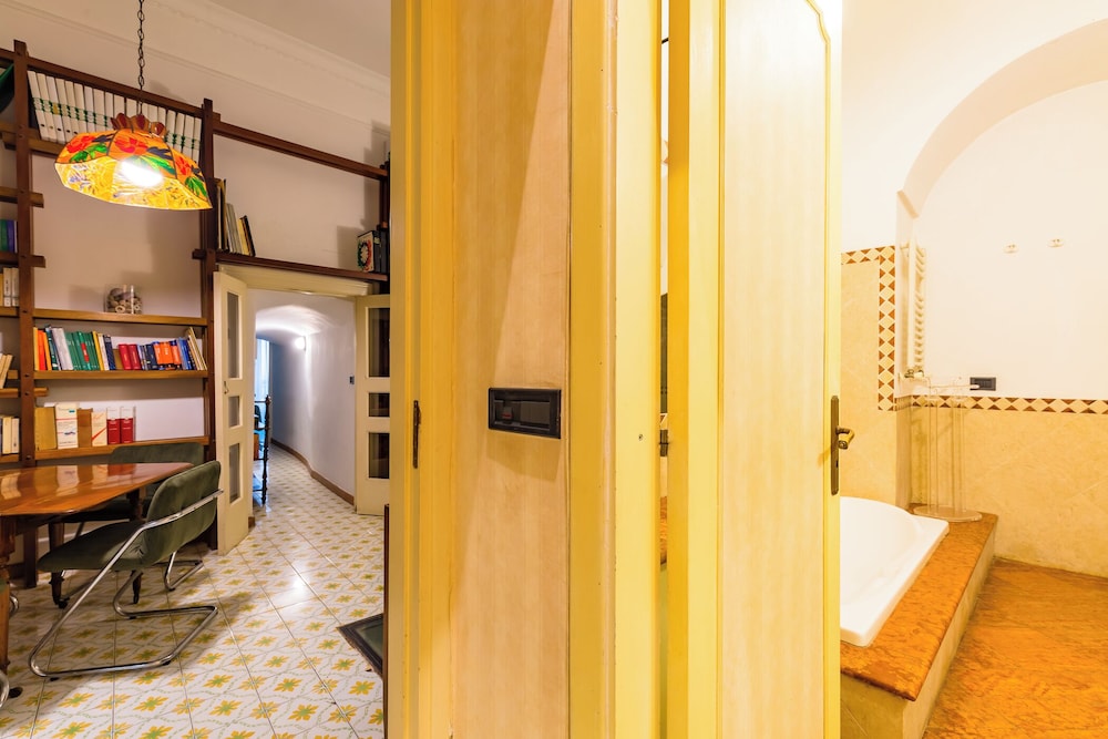 Villa Paola - Hidden Panoramic Garden and Terraces by Napoliapartments