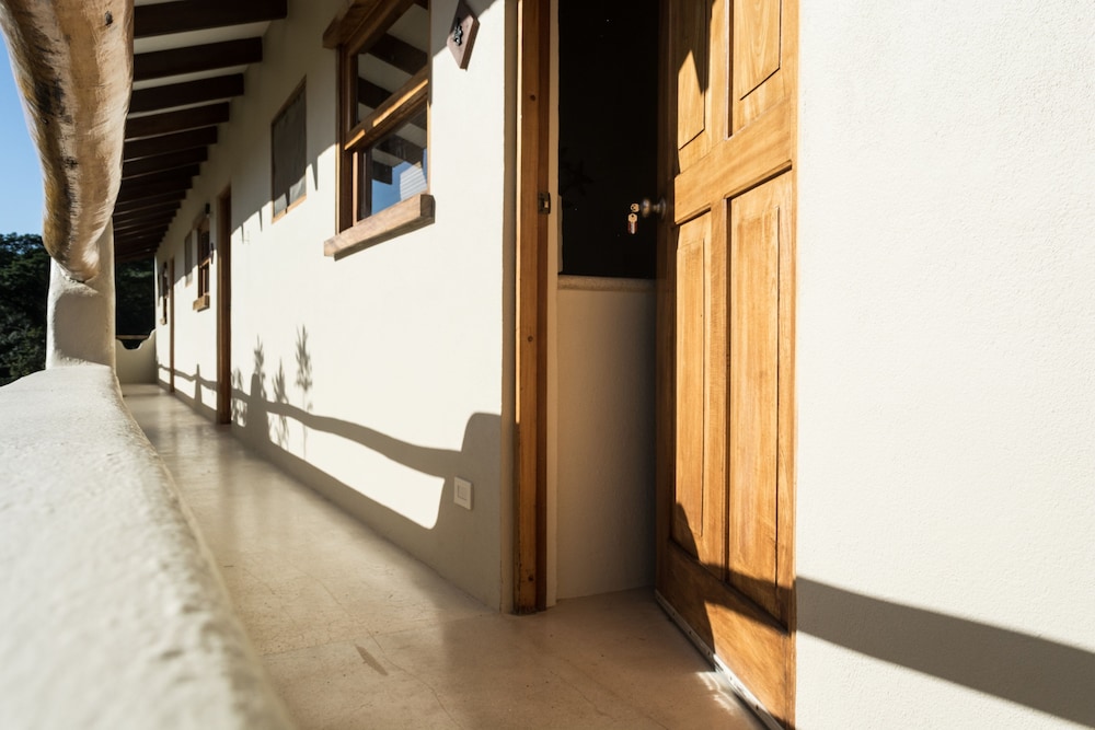 Hotel Ten North Tamarindo Beach Hotel - Image 1