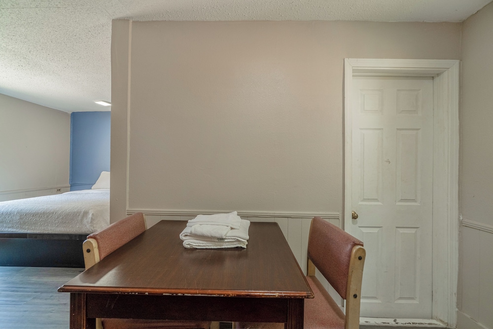 Cypress Inn Motel By OYO West Monroe I-20