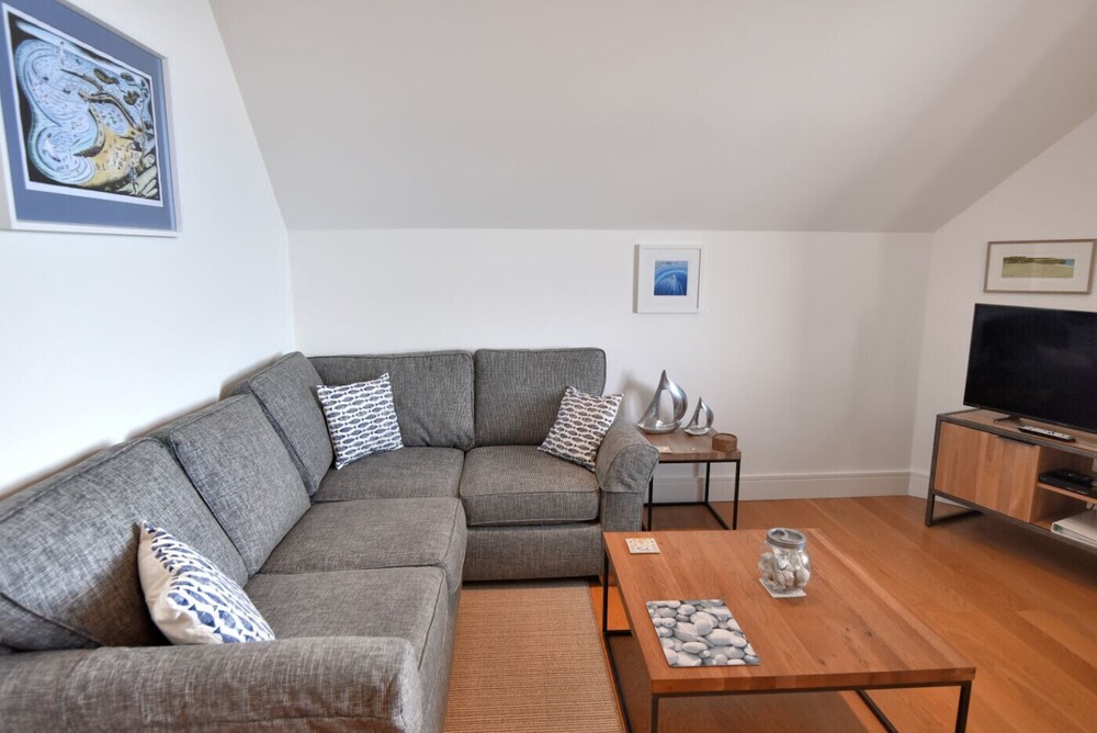 5 Coram Tower