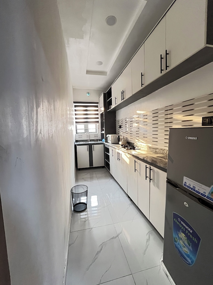 KOZY APARTMENT & LOUNGE
