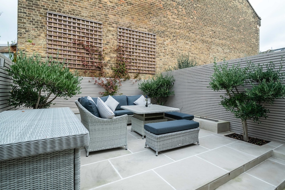 outdoor bbq area
