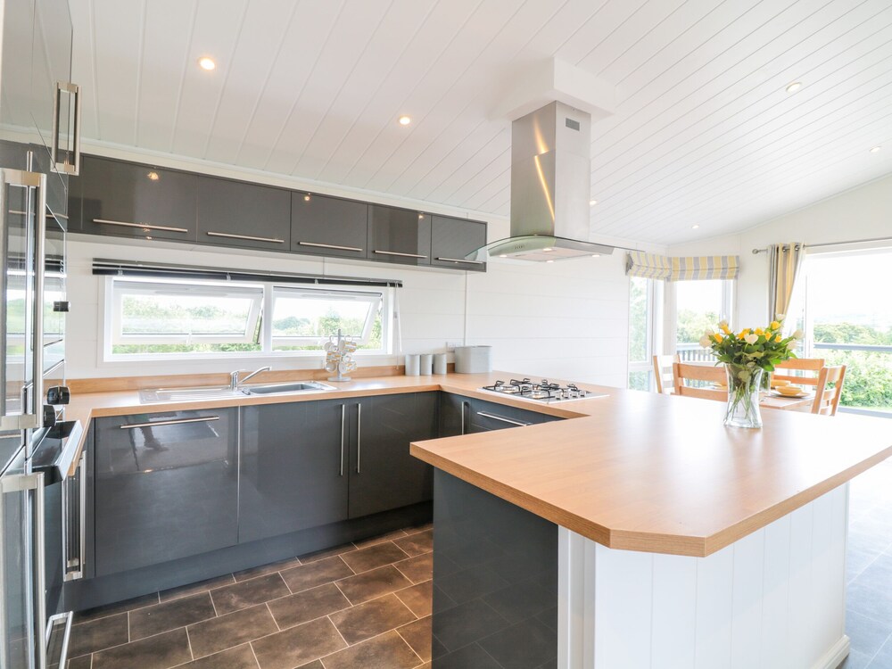 Alder Lodge view 5