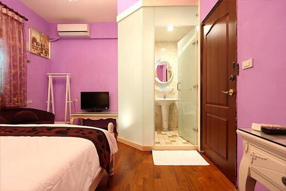 Love Family Hostel