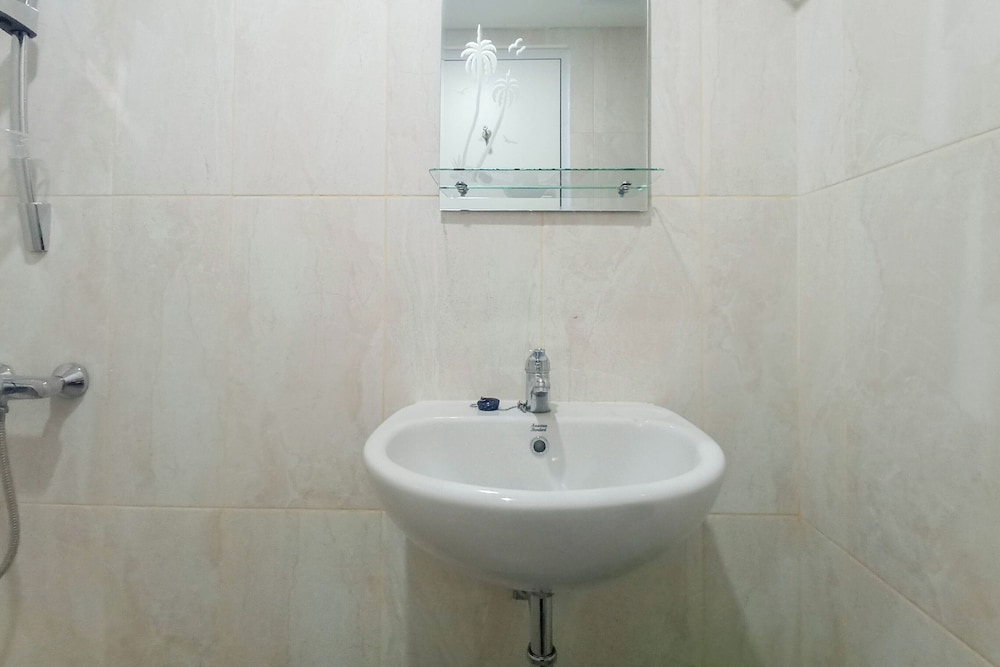 Brand New and Homey Studio at Tamansari Skylounge Makassar Apartment