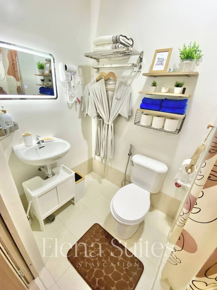 Aesthetic Cozy Stay With Ps4, Netflix & Coffee Nook - Elena Suites Staycation