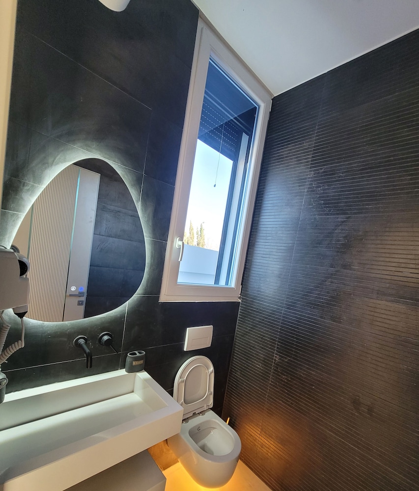 La Mirage Group Villas