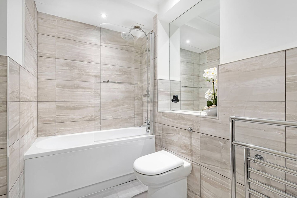4-bed House Next To Harrods Pont Street Mews