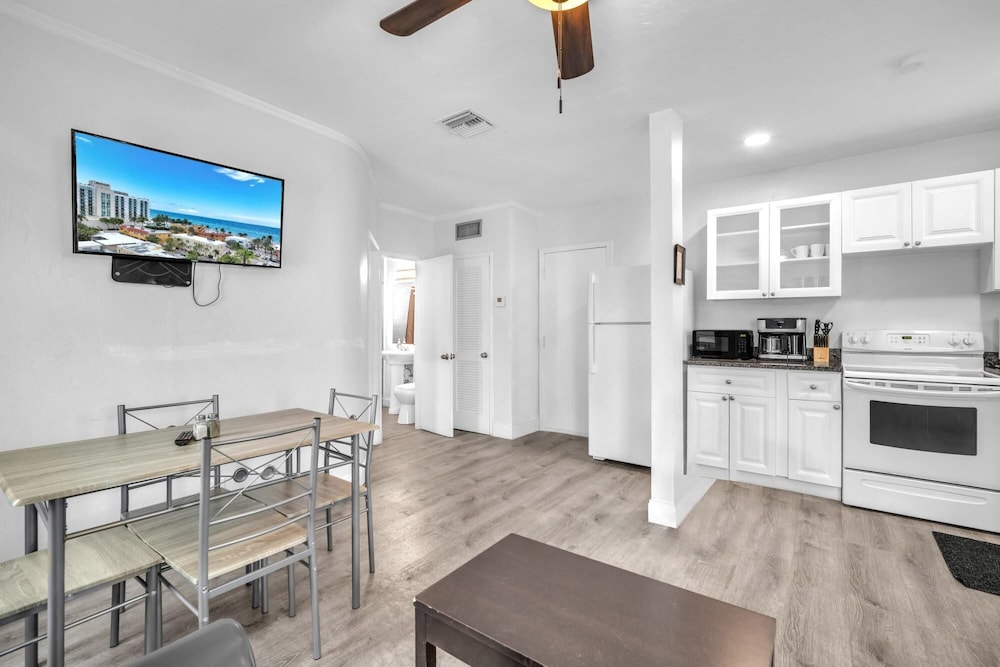 Spectacular Ocean View Corner Apartment