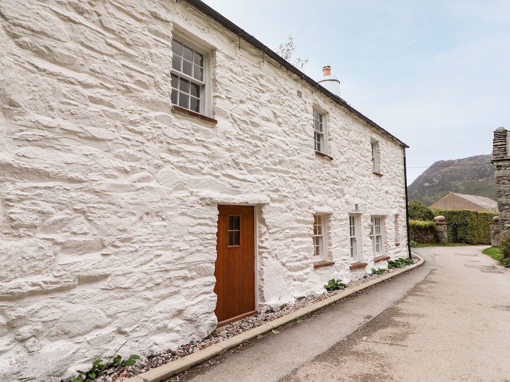 Eagle Farmhouse