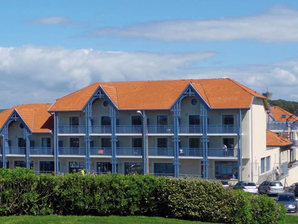 Apartment in Biscarrosse Near Sandy Beach
