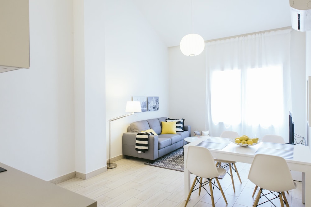 Apartamentos Poeta Quintana