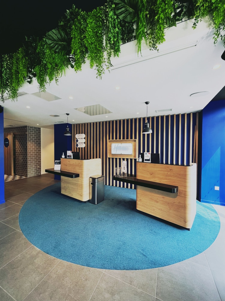 Hotel Holiday Inn Express Paris Poissy, an IHG Hotel - Image 1