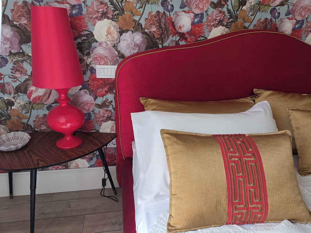 GUESTHOUSE 73