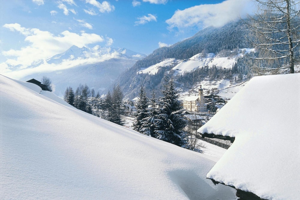 Apartment in Neustift With a ski Storage