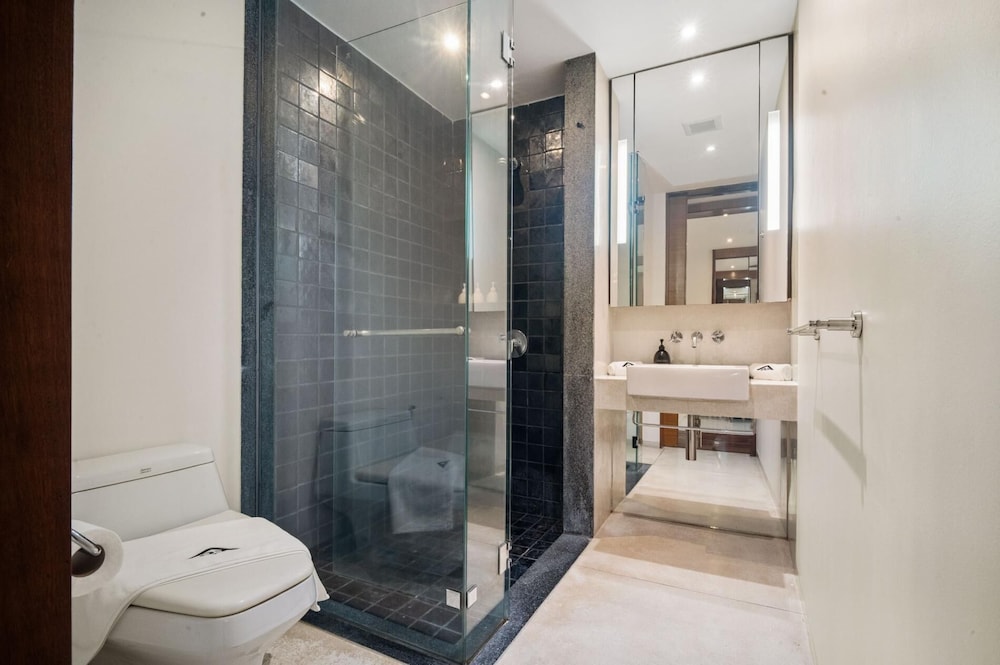 Surin 2BR Resort Condo With Seaview@chava