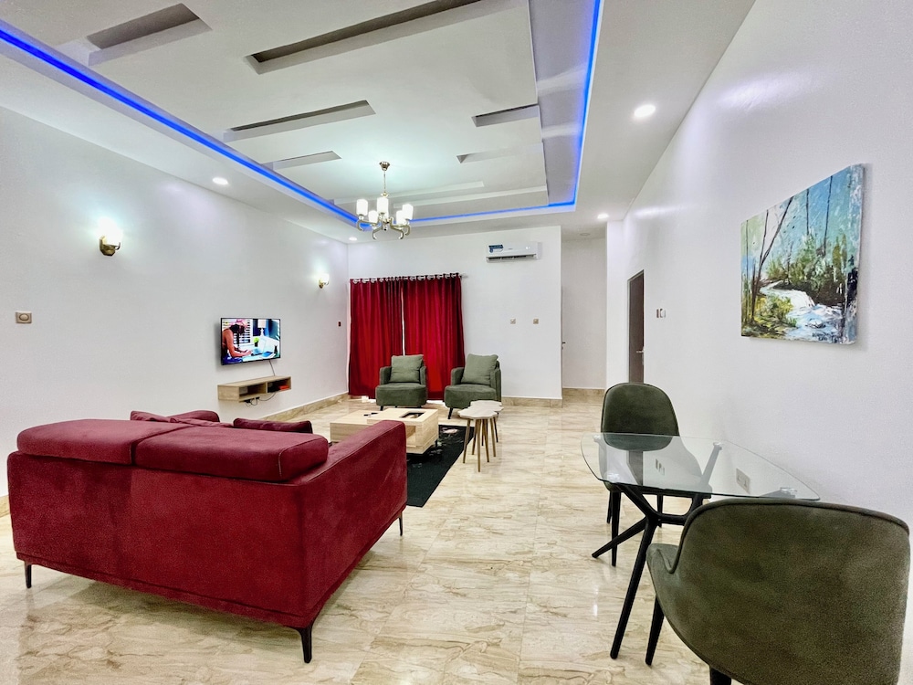 FURNISHED APARTMENTS
