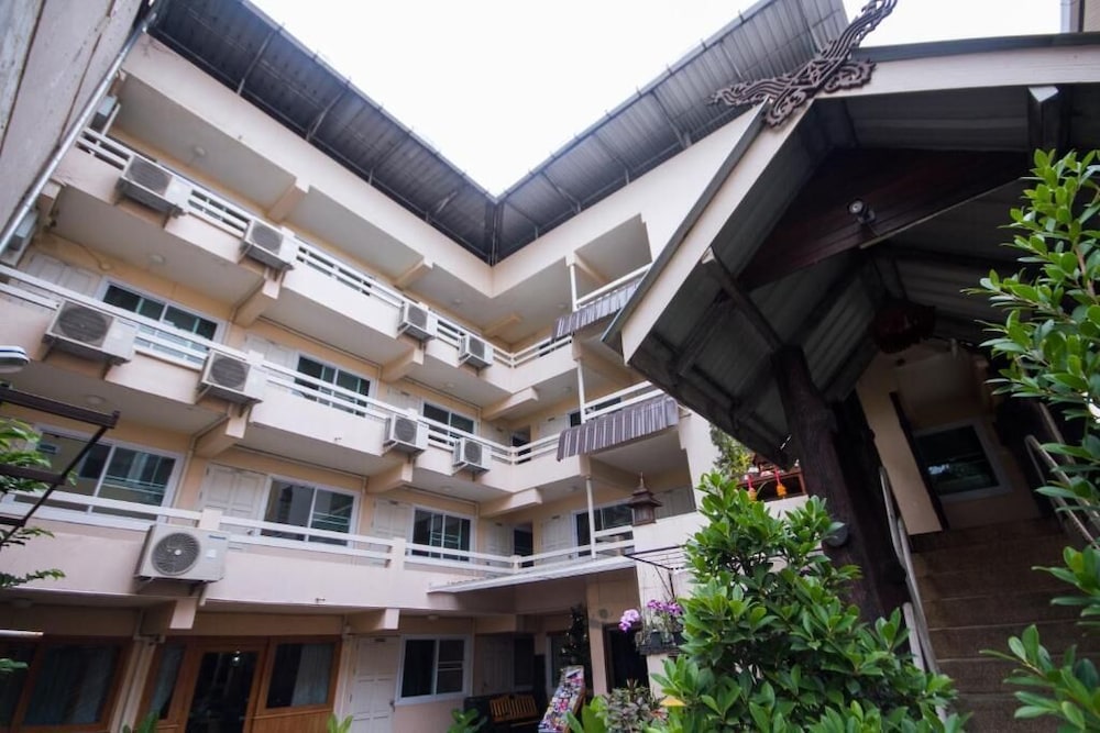 Jang Sripoom House