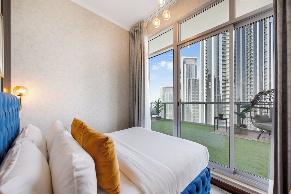Durrani Homes - Alluring 5BR Penthouse with Burj Khalifa and Fountain View