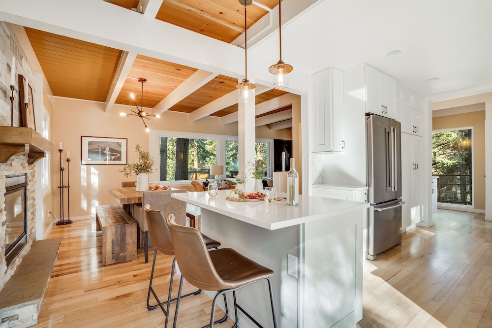Homewood by Avantstay Amazing Family Cabin w Hot Tub Sauna