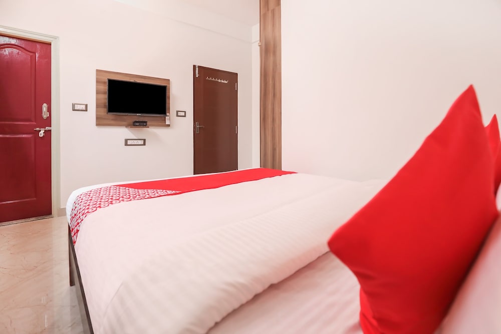 OYO 30678 S K Residency view 4