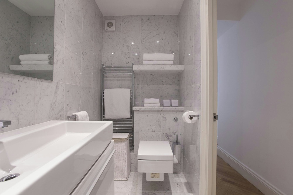 Ossington Street by Onefinestay