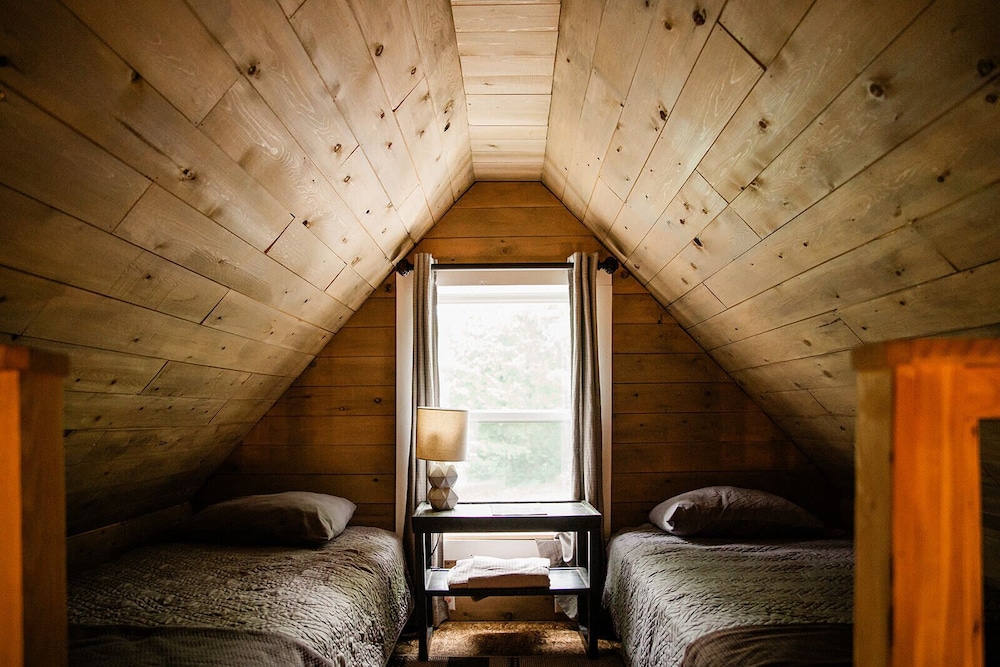 Portage Lakeside Cabins
