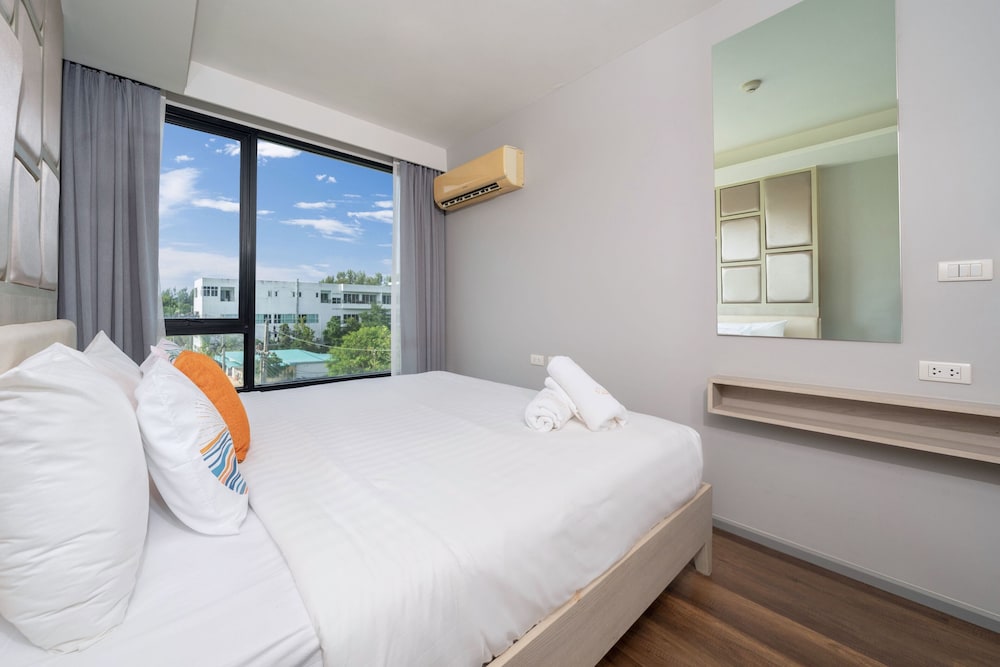 Suite C416 at 6th Avenue Surin Residence