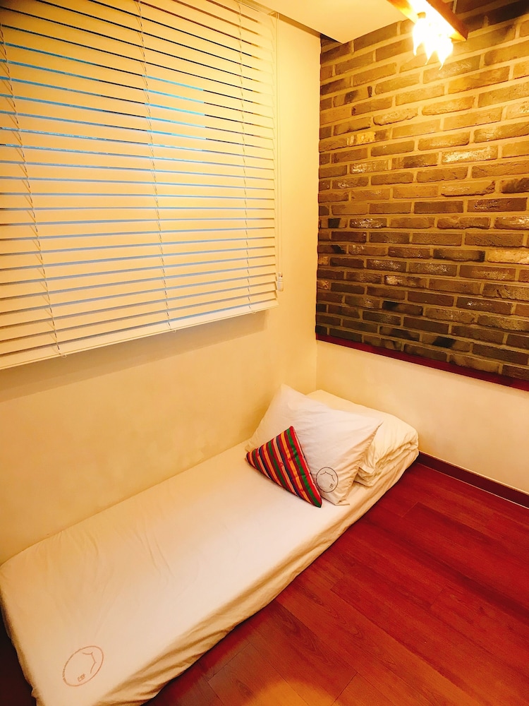 Hwon Guest House